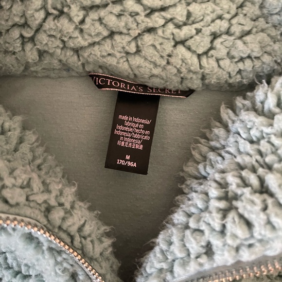 Victorious Secret Sherpa Half-Zip Hoodie - Picture 2 of 4